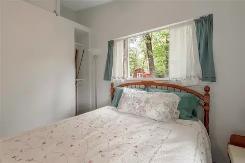 Bedroom - 318 Timberline Dr, Trinity, TX 75862 photo 3 of 8