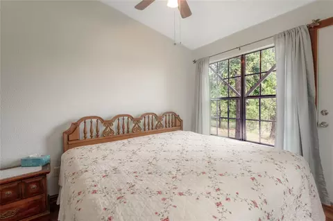 Bedroom - 318 Timberline Dr, Trinity, TX 75862 photo 5 of 8