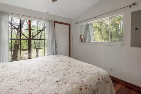 Bedroom - 318 Timberline Dr, Trinity, TX 75862 photo 4 of 8
