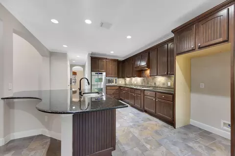 Kitchen - 20102 Sweet William Ct, Spring, TX 77379 photo 2 of 4