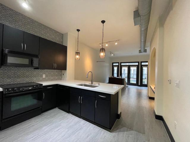 1901 Post Oak Blvd #1213, Houston, TX 77056