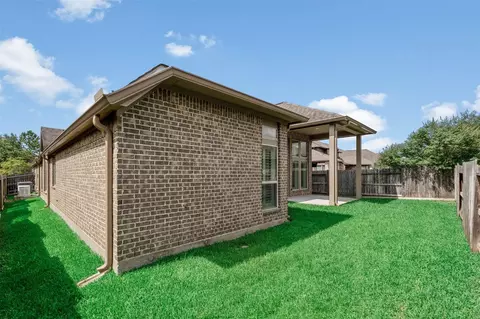 Exterior - 27318 Pendleton Trace Dr, Spring, TX 77386 photo 4 of 6