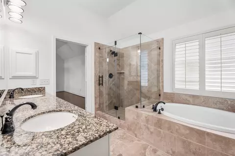 Bath - 27318 Pendleton Trace Dr, Spring, TX 77386 photo 3 of 6