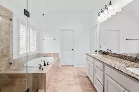 Bath - 27318 Pendleton Trace Dr, Spring, TX 77386 photo 2 of 6