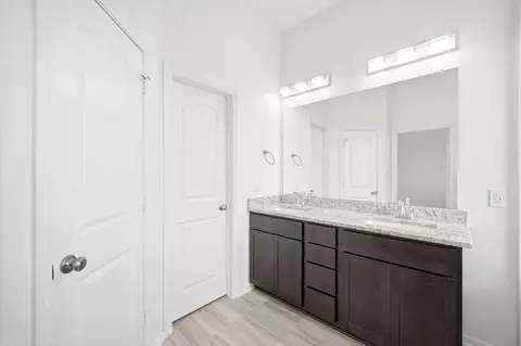 Bath - 4248 Merry Mill Dr, Spring, TX 77386 photo 2 of 8