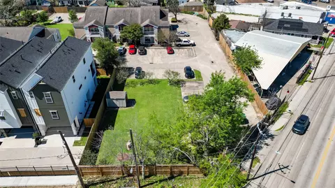 4501 N Main St, Houston, TX 77009