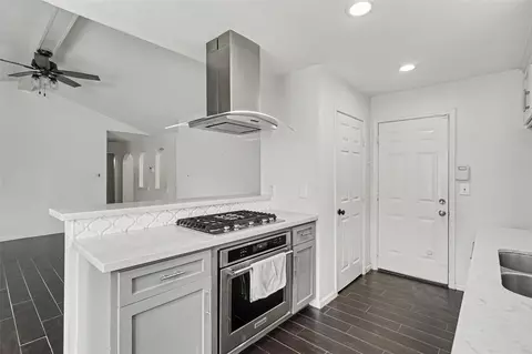 11607 Sagehurst Ln, Houston, TX 77089