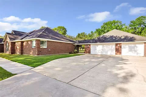 20007 Wig Wam Ln, Crosby, TX 77532