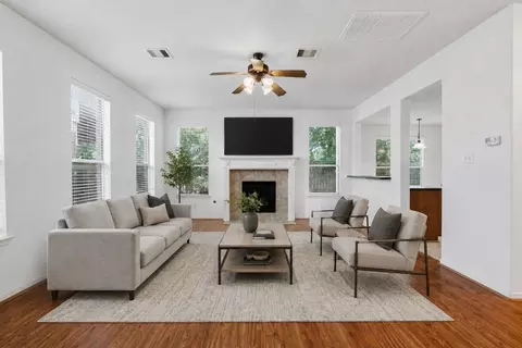 7414 Hollister Spg, Houston, TX 77040