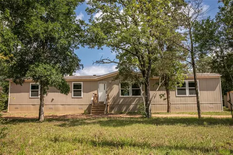 12899 Young Ln, Carmine, TX 78932