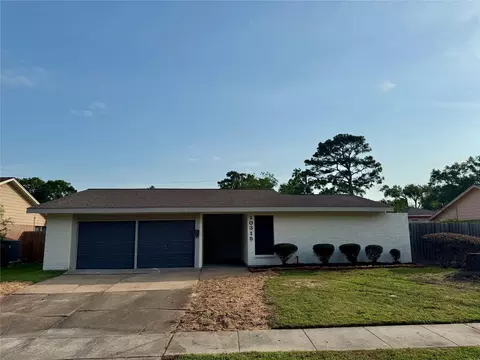 10315 Carlow Ln, La Porte, TX 77571