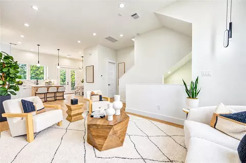 6633 6631 Katarani Dr, Houston, TX 77091