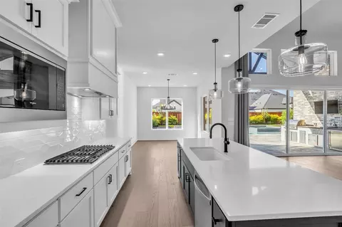 Kitchen - 4708 Lorelai Ln, Spring, TX 77386 photo 2 of 3