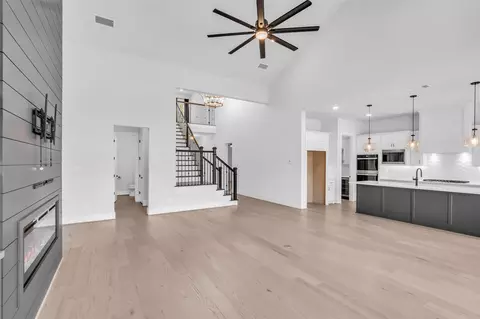 Living - 4708 Lorelai Ln, Spring, TX 77386 photo 5 of 6