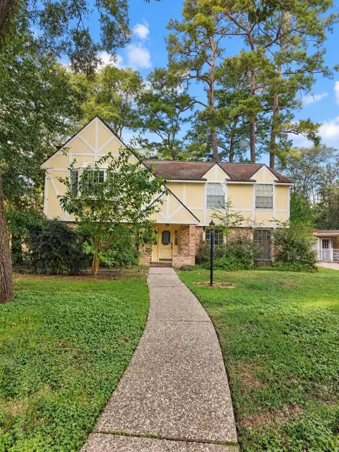 5330 Lawn Arbor Dr, Houston, TX 77066