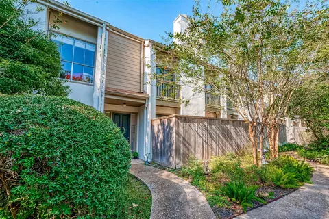 2100 Tanglewilde St #189, Houston, TX 77063