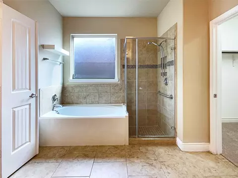 Bath - 24542 N Denham Ridge Ln, Spring, TX 77389 photo 4 of 6