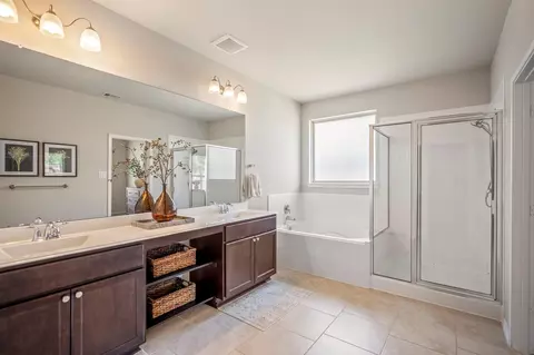 Bath - 5522 Glenfield Spring Ln, Spring, TX 77389 photo 1 of 4