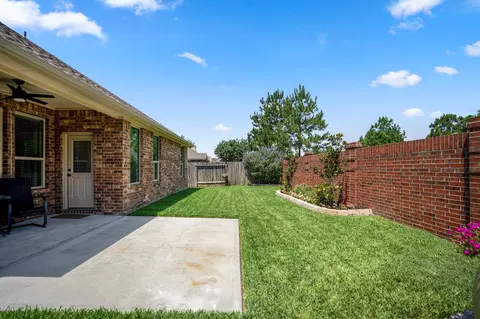Exterior - 5522 Glenfield Spring Ln, Spring, TX 77389 photo 5 of 8