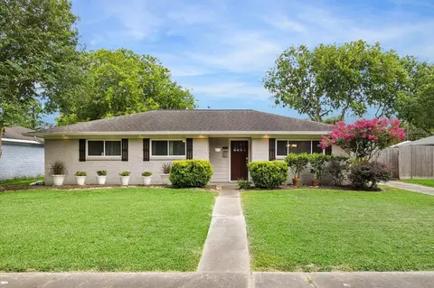 5759 Firenza Dr, Houston, TX 77035