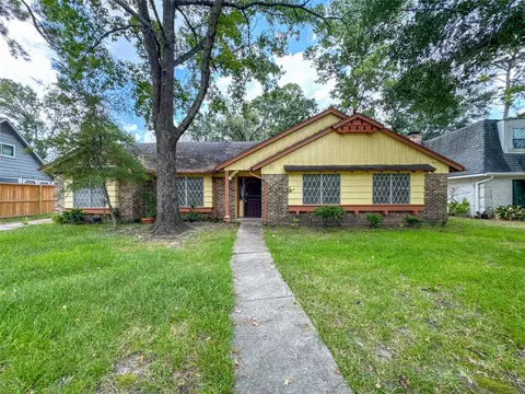 5907 Darkwood Dr, Houston, TX 77088