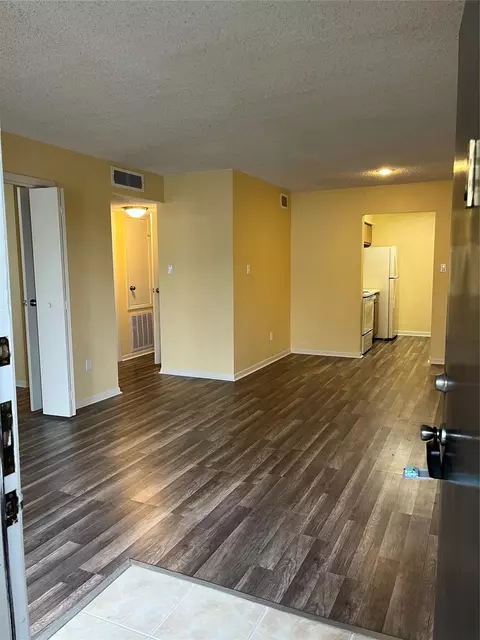 3919 Fairmont Pkwy Pkwy #200, Pasadena, TX 77504