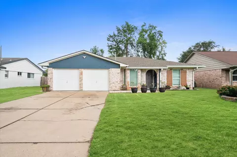 11303 Caribbean Ln, Houston, TX 77089