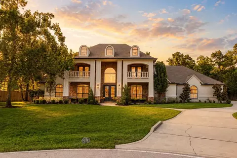 Exterior - 25322 Piney Bend Ct, Spring, TX 77389 photo 2 of 9