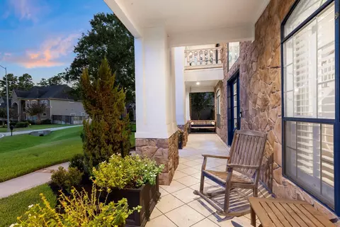 Exterior - 25322 Piney Bend Ct, Spring, TX 77389 photo 5 of 9
