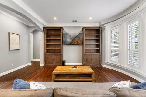 Living - 25322 Piney Bend Ct, Spring, TX 77389 photo 1 of 2