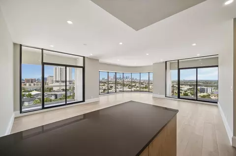1701 Hermann Dr #18C, Houston, TX 77004
