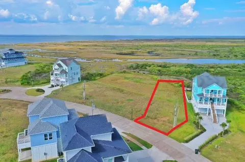 25819 Bay Breeze Dr, Galveston, TX 77554