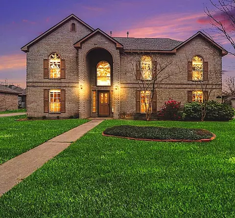 206 Clear Creek Mdws Dr, League City, TX 77573
