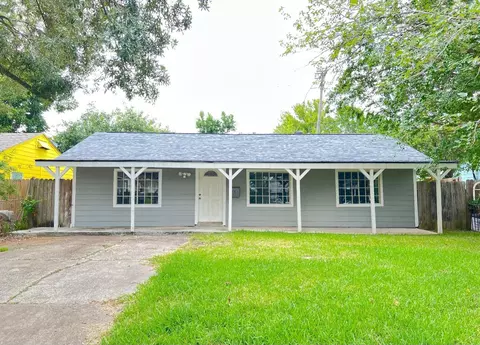 3121 Bond St, Pasadena, TX 77503