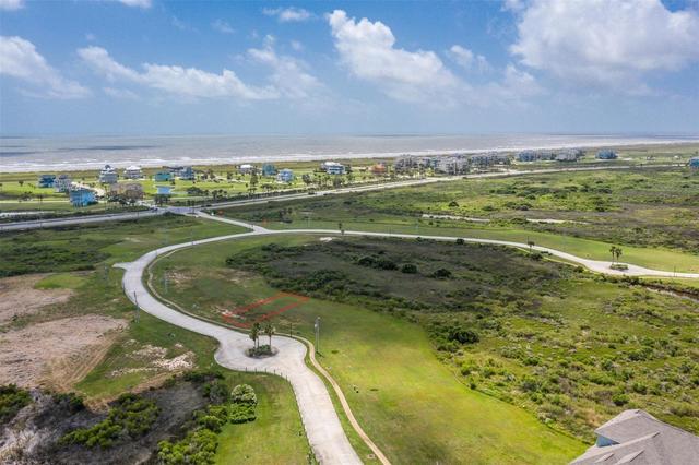 25802 Bay Breeze Dr, Galveston, TX 77554