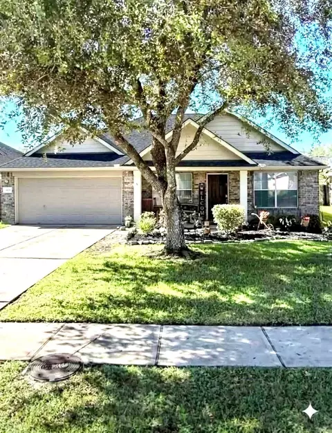 6704 Kevincrest Dr, Pearland, TX 77584