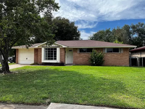 5774 Greencraig Dr, Houston, TX 77035