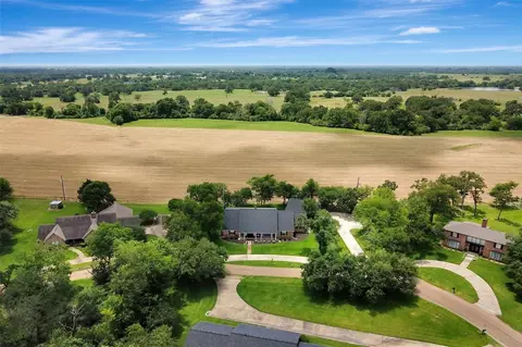 925 Standley Rd, Madisonville, TX 77864