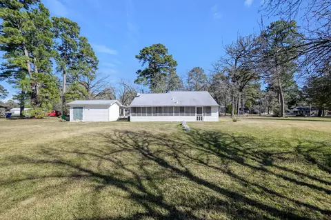 Exterior - 392 Timber Bay Dr, Trinity, TX 75862 photo 10 of 13