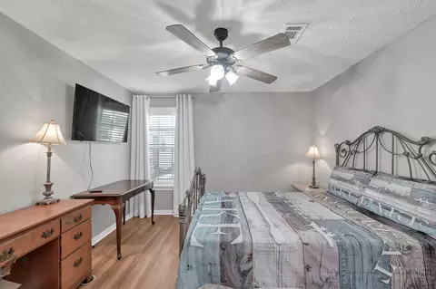 Bedroom - 392 Timber Bay Dr, Trinity, TX 75862 photo 2 of 2