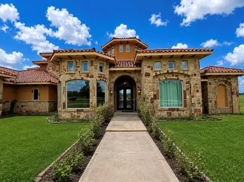 Exterior - 903 Chenango Ranch Dr, Angleton, TX 77515 photo 2 of 5