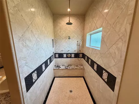 Bath - 903 Chenango Ranch Dr, Angleton, TX 77515 photo 3 of 9