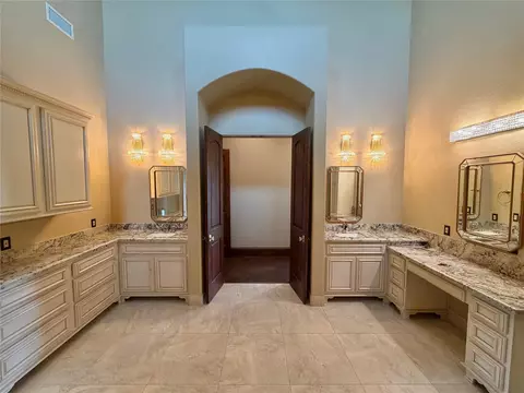 Bath - 903 Chenango Ranch Dr, Angleton, TX 77515 photo 2 of 9