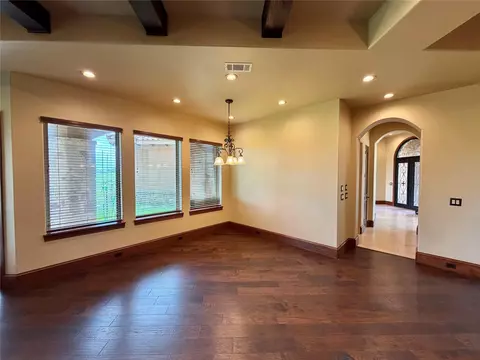 Living - 903 Chenango Ranch Dr, Angleton, TX 77515 photo 8 of 10