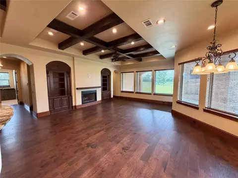 Living - 903 Chenango Ranch Dr, Angleton, TX 77515 photo 6 of 10