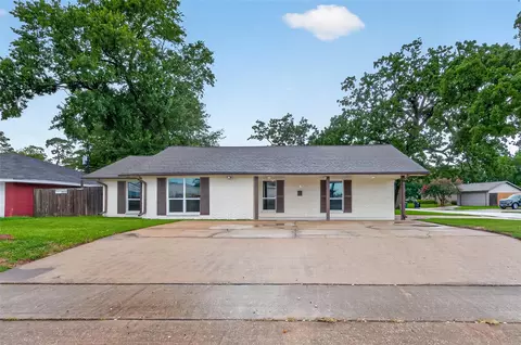 1341 Conrad Sauer Dr, Houston, TX 77043