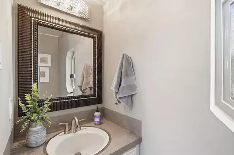 Bath - 3207 Candleknoll Dr, Spring, TX 77388 photo 1 of 3