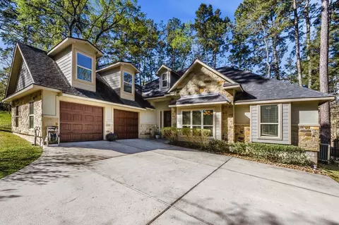 2136 Wheatstone Dr, Huntsville, TX 77340