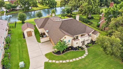 32634 Watersmeet St, Fulshear, TX 77441