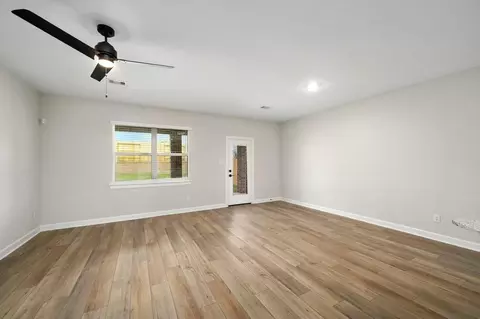 Living - 6015 Diamond Leaf Ct, Conroe, TX 77304 photo 1 of 4